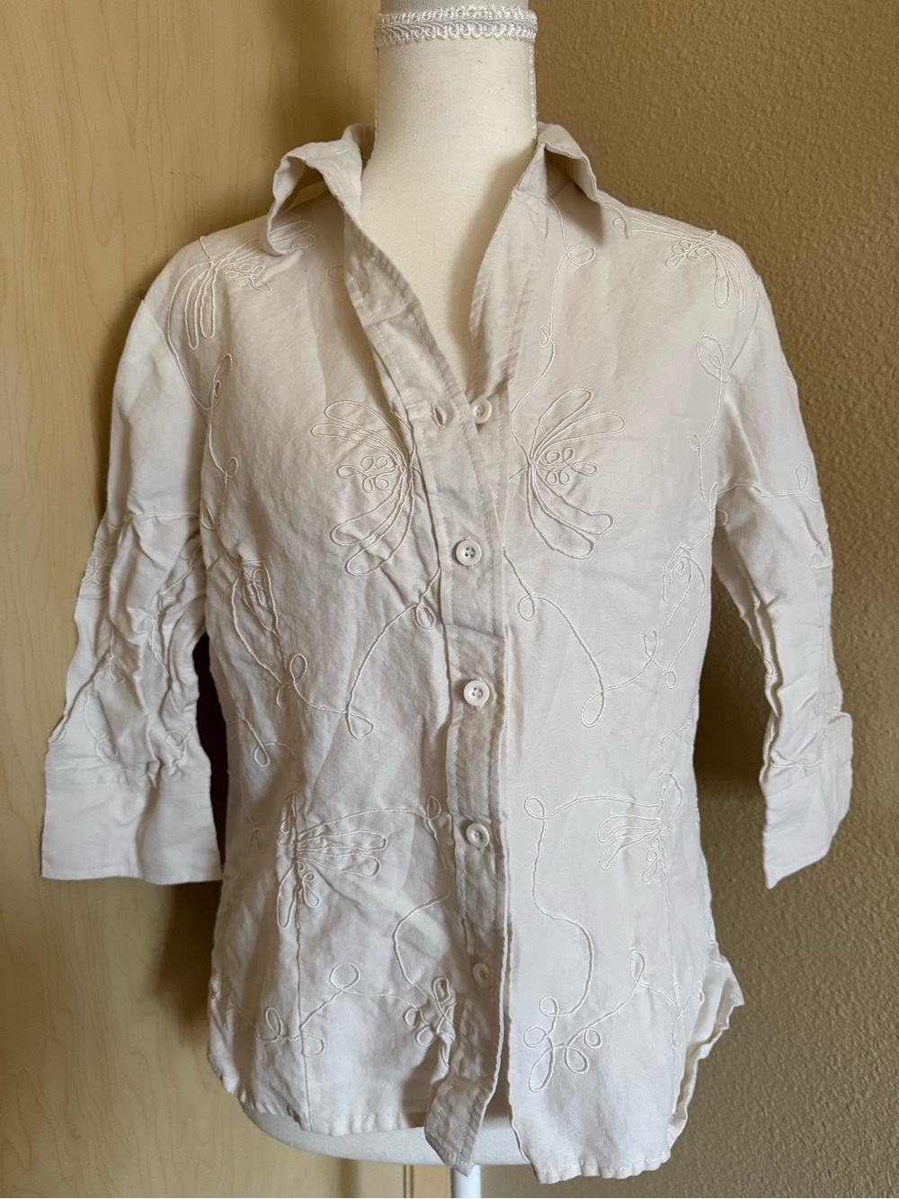 Carole Little Cream Button-Front Blouse